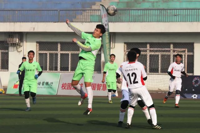 复出！阿方索替补演首秀降维打击 硬核驱动加拿大创史